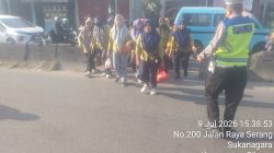 AIPTU Asep Kusheri Laksanakan PECAK Sore Hari, Wujudkan Kamseltibcar Lantas di Jalan Raya Serang Cikupa