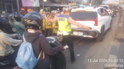 Personel Lantas Polsek Cikupa Laksanakan PECAK Sore Hari, Pastikan Arus Lalu Lintas Tetap Aman dan Lancar Personel Lantas Polsek Cikupa Laksanakan PECAK Sore Hari, Pastikan Arus Lalu Lintas Tetap Aman dan Lancar
