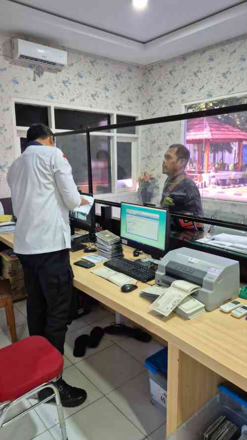 Polantas Tuban Hadirkan Edukasi dan Konsultasi SIM, STNK, BPKB, Masyarakat Tuban Sambut Baik