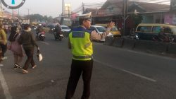 Personel Lantas Polsek Cikupa Laksanakan PECAK Pagi, Wujudkan Kamseltibcar Lantas di Jam Sibuk