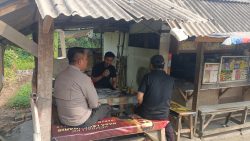 Bhabinkamtibmas Polsek Cikupa Sambangi Warga Desa Sukanagara, Serap Aspirasi dan Sosialisasikan Layanan Polri 110