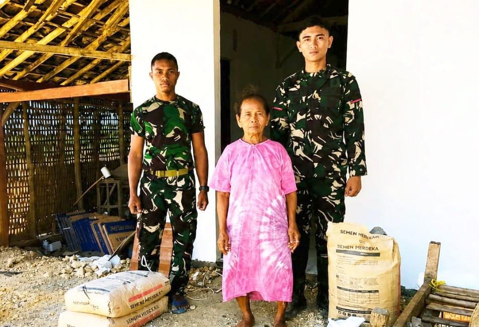 Senyum Haru Mbah Wagini: Rumah Lapuk, Kian Nyaman Disulap Satgas TMMD 129 Bojonegoro Senyum Haru Mbah Wagini: Rumah Lapuk, Kian Nyaman Disulap Satgas TMMD 129 Bojonegoro
