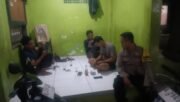 Bhabinkamtibmas Polsek Cikupa Sambangi Pos Kamling, Ajak Warga Perkuat Keamanan Lingkungan