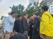 Konferensi Pers di Depan Mahkamah Konstitusi, Koalisi Pendidikan Suarakan Evaluasi Penggunaan Anggaran MBG