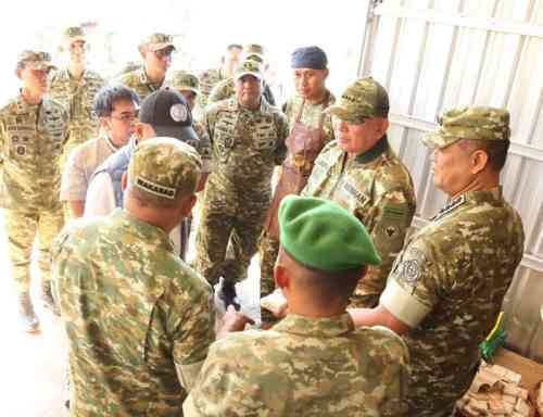 Wapang TNI dan Menhan RI Tinjau Yon TP di Jawa Tengah, Perkuat Kesiapan Pertahanan dan Ketahanan Wilayah Wapang TNI dan Menhan RI Tinjau Yon TP di Jawa Tengah, Perkuat Kesiapan Pertahanan dan Ketahanan Wilayah