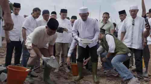 Peletakan Batu Pertama Masjid Al Kautsar, Panglima TNI Dorong Penguatan Nilai Keagamaan dan Kebersamaan Masyarakat