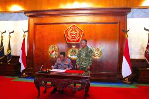 Panglima TNI Terima Kunjungan Silaturahmi Kapolri, Pererat Solidaritas TNI-Polri Panglima TNI Terima Kunjungan Silaturahmi Kapolri, Pererat Solidaritas TNI-Polri