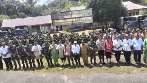 Danrem 181/PVT Bersama Bupati Sorong Selatan Resmi Buka TMMD Ke-129 TA 2026, Wujudkan Sinergi Membangun Negeri dari Desa Danrem 181/PVT Bersama Bupati Sorong Selatan Resmi Buka TMMD Ke-129 TA 2026, Wujudkan Sinergi Membangun Negeri dari Desa