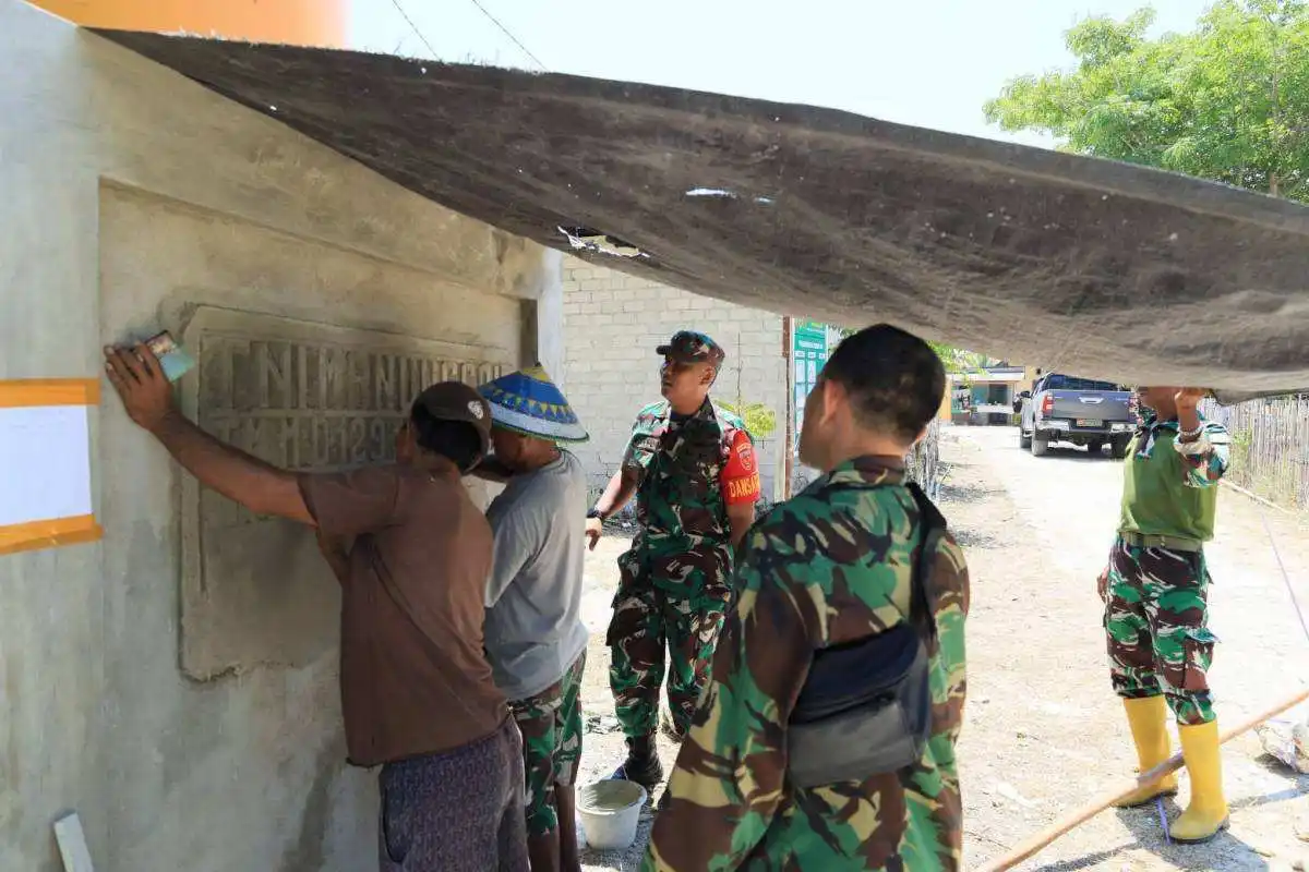 Pastikan Seluruh Sasaran Rampung Tepat Waktu, Dansatgas TMMD ke-129 Kodim 1505/Tidore Awasi Langsung Progres Pembangunan