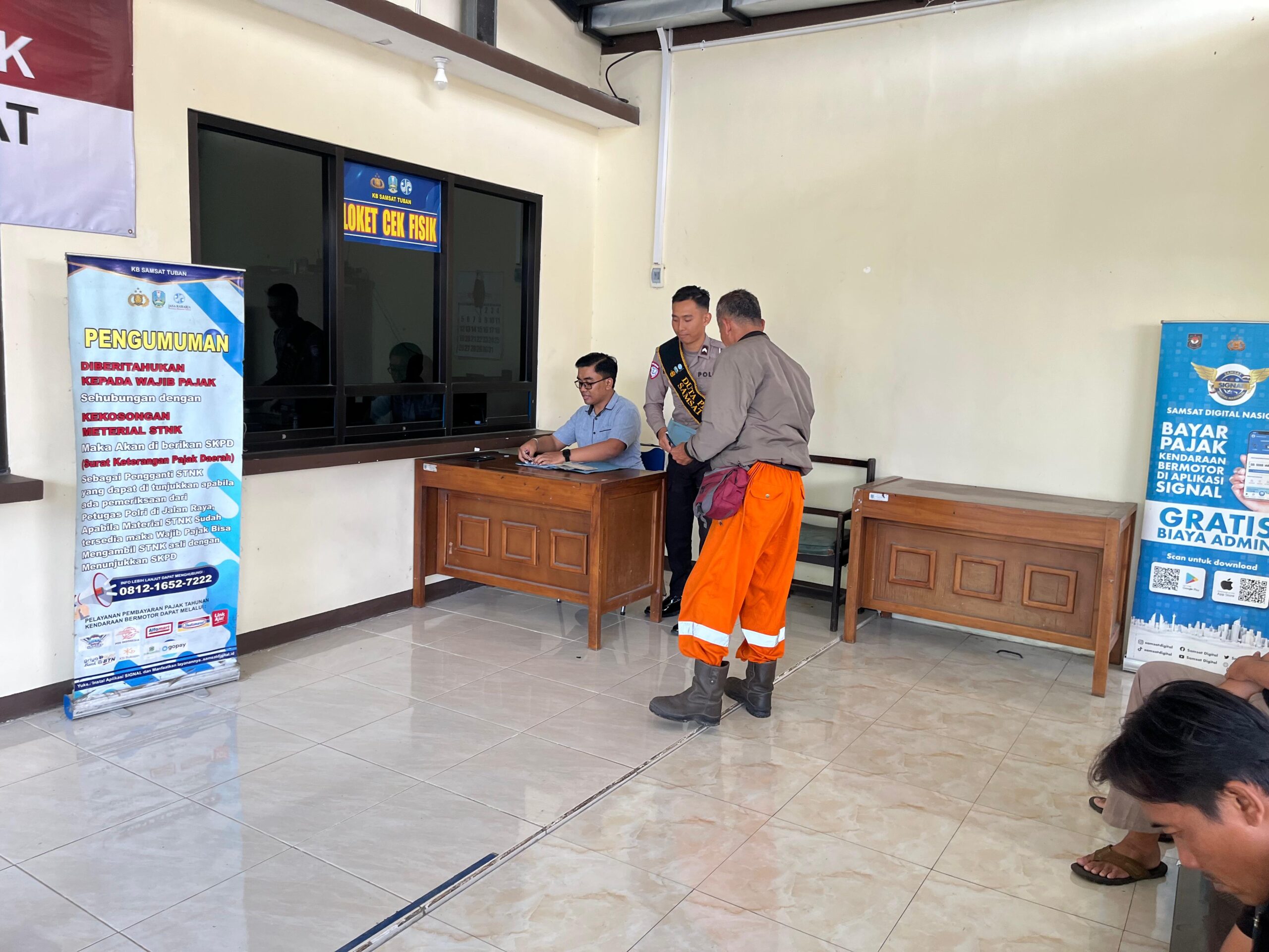Polantas Tuban Datang Saat Warga Beraktivitas, Layanan SIM, STNK, dan BPKB Jadi Rebutan