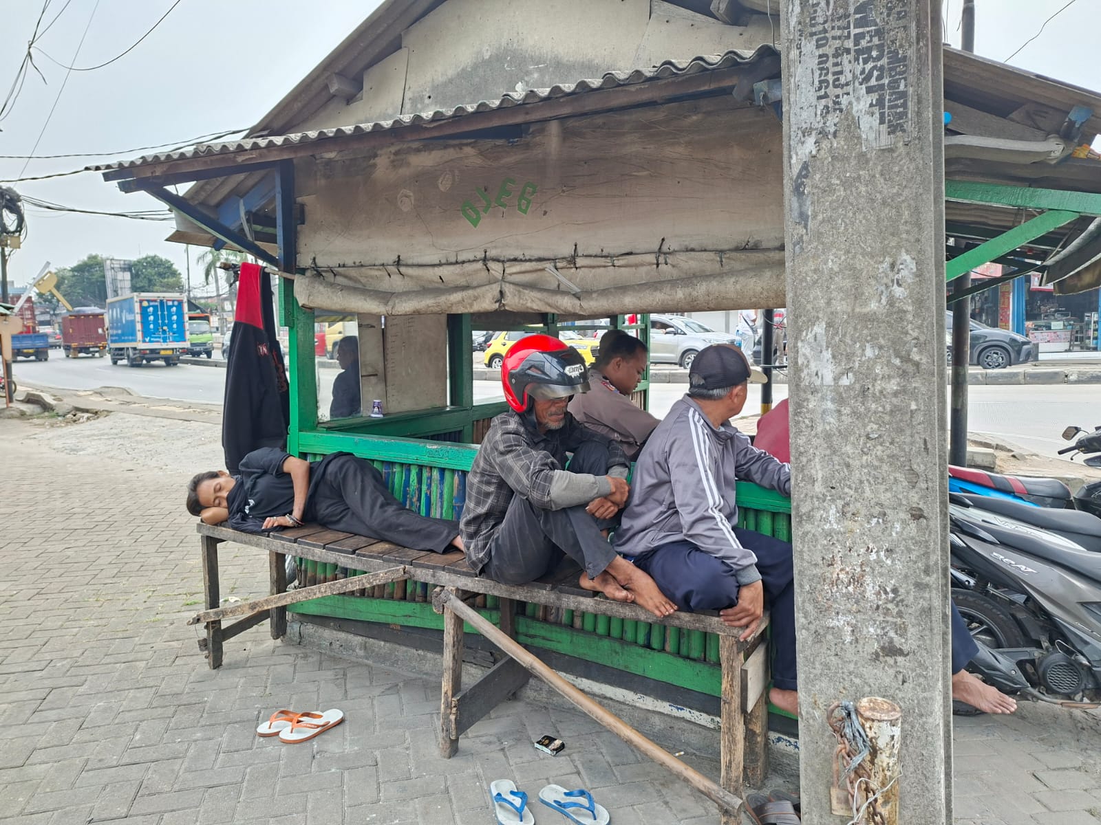 Bhabinkamtibmas Desa Cikupa Sambangi OPANG, Perkuat Komunikasi dan Kamtibmas di Tengah Masyarakat