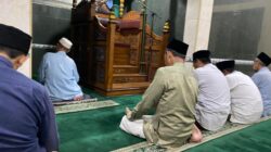 Bhabinkamtibmas Polsek Cikupa Perkuat Silaturahmi Warga melalui Program Subuh Keliling