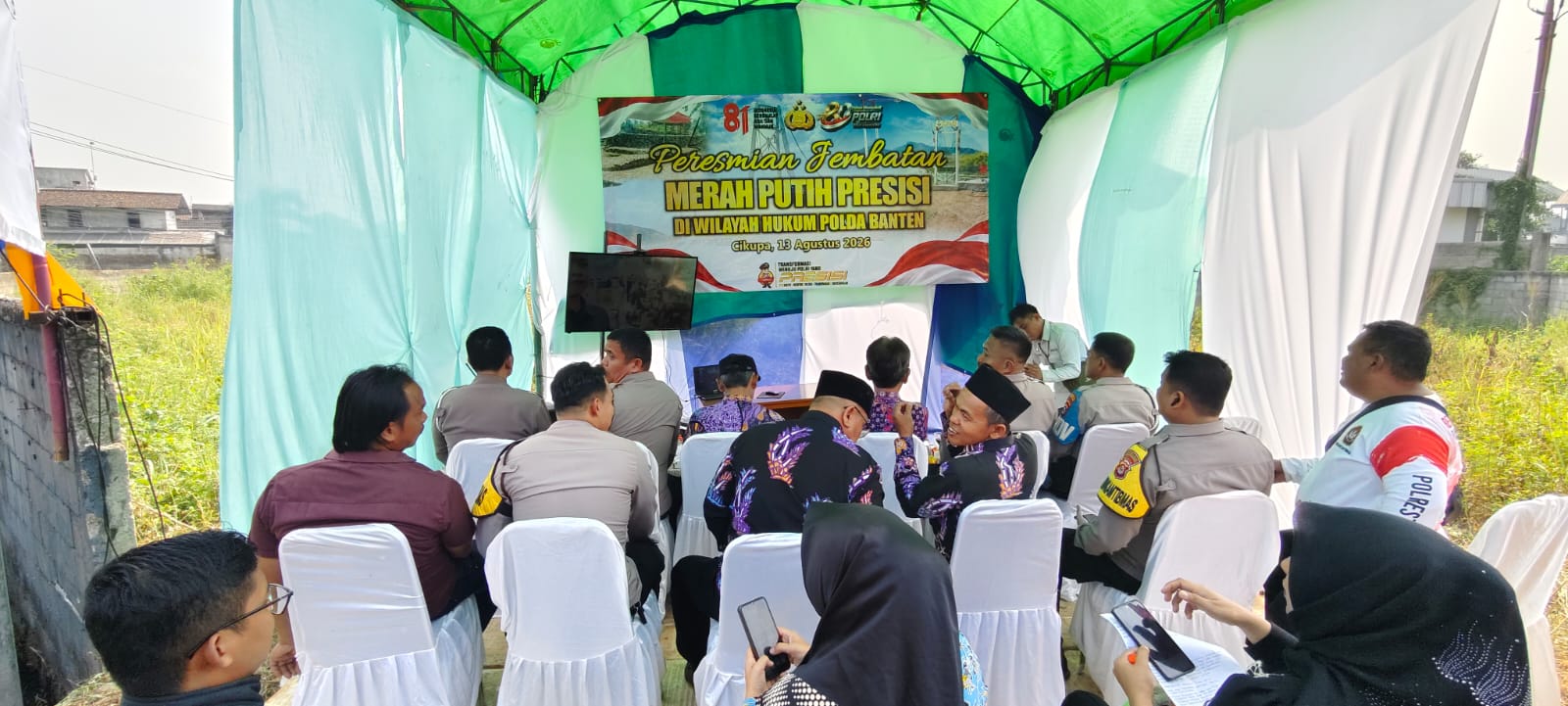 Jembatan Merah Putih Pasir Jaya Diresmikan Presiden RI, Polsek Cikupa Kawal Momentum Peningkatan Konektivitas Warga Jembatan Merah Putih Pasir Jaya Diresmikan Presiden RI, Polsek Cikupa Kawal Momentum Peningkatan Konektivitas Warga