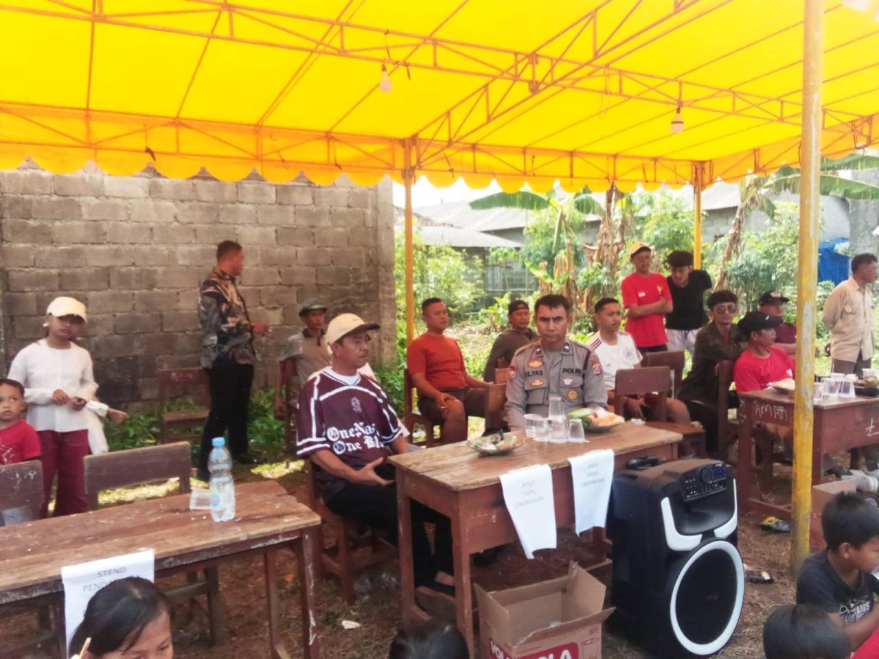 Bhabinkamtibmas Kelurahan Sukamulya Monitoring Perlombaan HUT ke-81 RI, Jaga Kamtibmas Tetap Kondusif