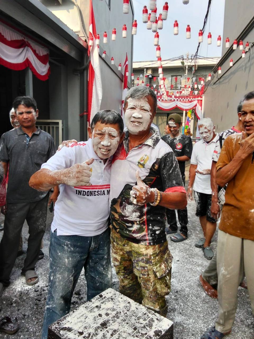 Semarak HUT Ke-81 RI, Purnawirawan Pelda Abdul Latif Bersama Warga Ciracas Gelar Lomba Kemerdekaan