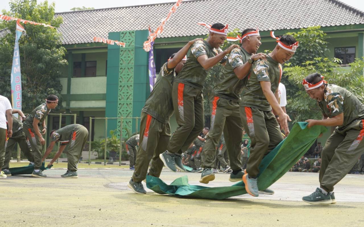 Semarak HUT RI ke-81: Soliditas Mewarnai Lomba Tradisional Kodim 0813 Bojonegoro Semarak HUT RI ke-81: Soliditas Mewarnai Lomba Tradisional Kodim 0813 Bojonegoro