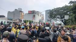 Sekitar 600 Massa Aliansi Nasional Menggugat Kemerdekaan Gelar Aksi di Tanah Abang Sekitar 600 Massa Aliansi Nasional Menggugat Kemerdekaan Gelar Aksi di Tanah Abang