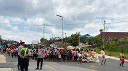 Aksi Unjuk Rasa Masyarakat Maybrat Berlangsung Aman dan Kondusif, Kapolda Pastikan Penyelidikan Berjalan Tuntas Aksi Unjuk Rasa Masyarakat Maybrat Berlangsung Aman dan Kondusif, Kapolda Pastikan Penyelidikan Berjalan Tuntas