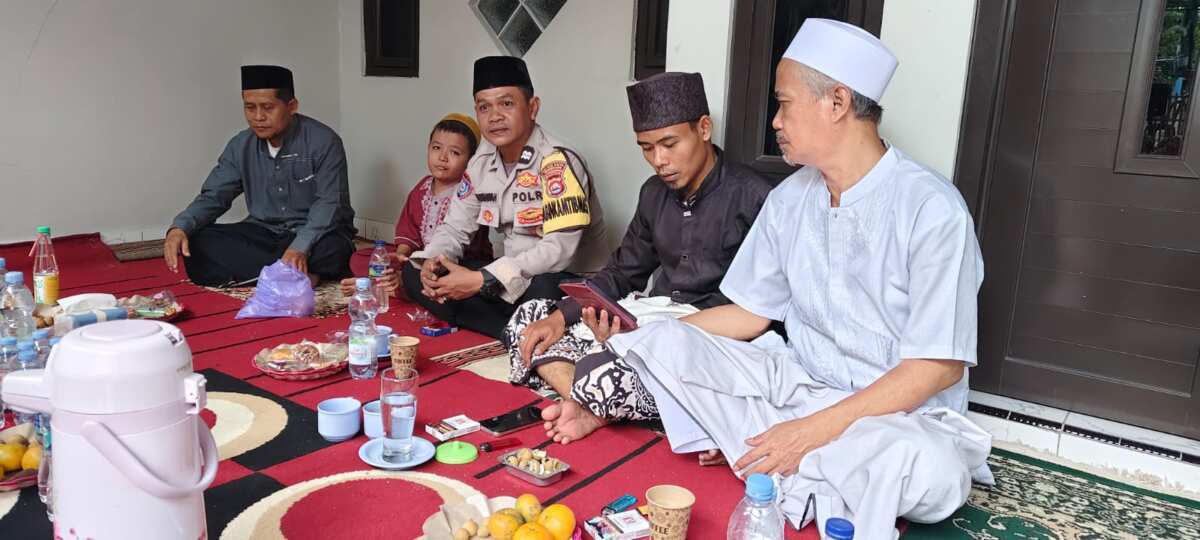 Bhabinkamtibmas Polsek Cikupa Hadiri Maulid Nabi Muhammad SAW 1448 H di Bukit Tiara Bhabinkamtibmas Polsek Cikupa Hadiri Maulid Nabi Muhammad SAW 1448 H di Bukit Tiara