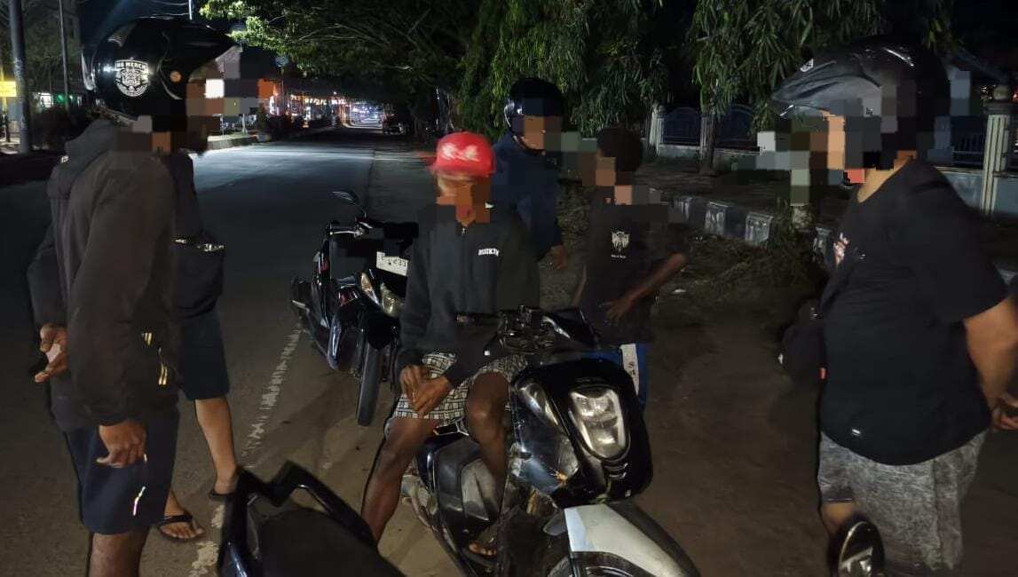 Tim Opsnal Polres Sorong Intensifkan Patroli Antisipasi 3C di Wilayah Aimas Tim Opsnal Polres Sorong Intensifkan Patroli Antisipasi 3C di Wilayah Aimas