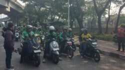 Ojol Jakarta Utara Bergerak dari Plumpang ke Polda Metro Jaya, Pengamanan Disiagakan Ojol Jakarta Utara Bergerak dari Plumpang ke Polda Metro Jaya, Pengamanan Disiagakan