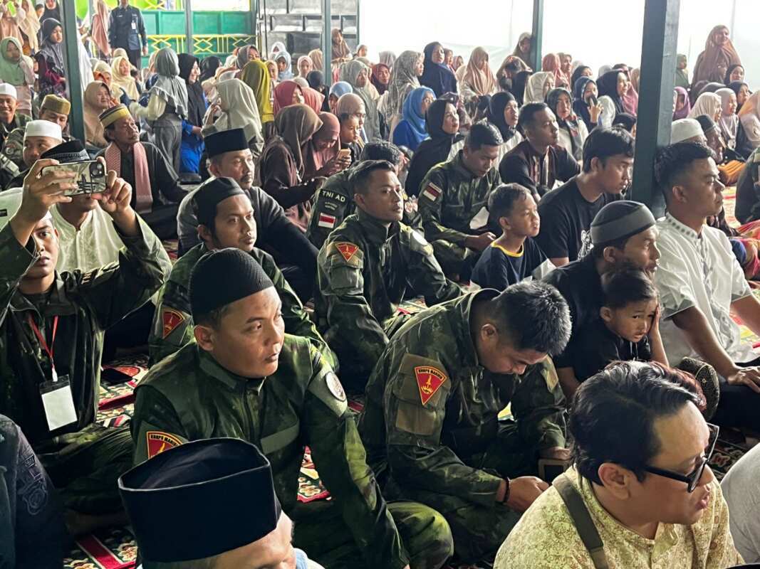 Ciptakan Suasana Aman dan Khidmat, Satgas Yonif 2 Marinir Amankan Perayaan Maulid Nabi Muhammad SAW di Deiyai