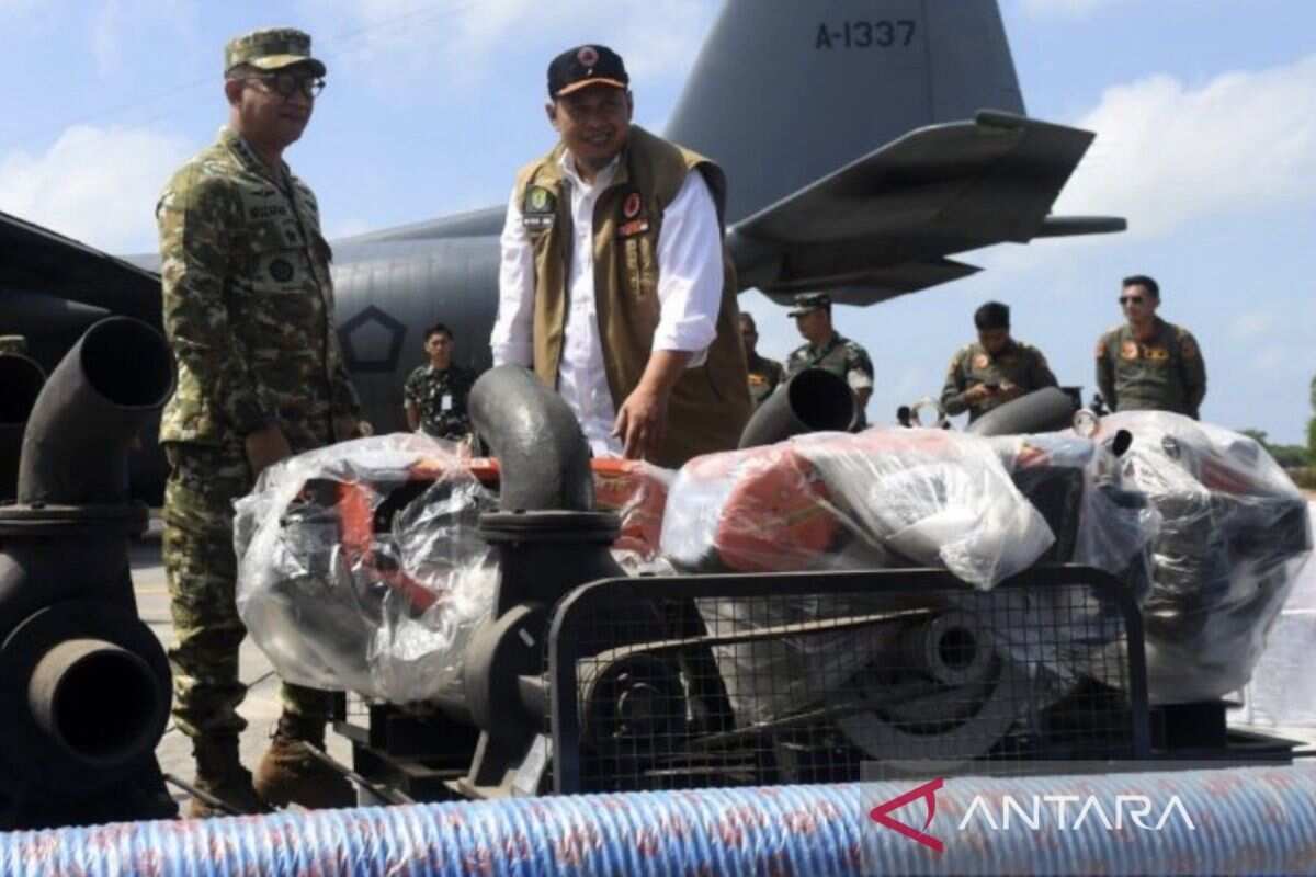 Penerimaan Bantuan Pompa Air untuk Penanganan Kebakaran Hutan di Kalimantan Timur