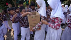 Siswa SD Kauman 07 Batang Berkontribusi untuk Korban Gempa NTT