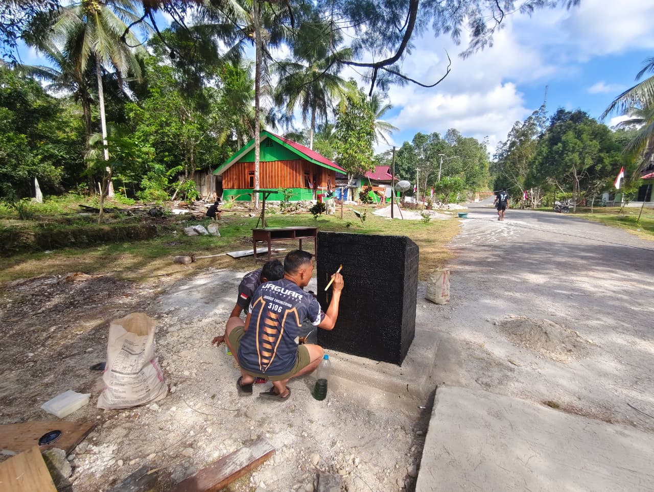 Prasasti TMMD Ke-129 Rampung Dibangun, Menjadi Simbol Pengabdian TNI dan Kenangan Abadi untuk Kampung Sesor Prasasti TMMD Ke-129 Rampung Dibangun, Menjadi Simbol Pengabdian TNI dan Kenangan Abadi untuk Kampung Sesor