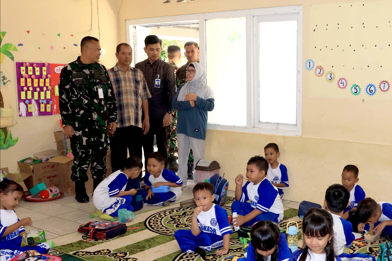 Kolaborasi Lanud Sjamsudin Noor dan BRI Wujudkan Generasi Hebat, Renovasi TK Angkasa 2 Hadirkan Harapan bagi Masa Depan Anak Kolaborasi Lanud Sjamsudin Noor dan BRI Wujudkan Generasi Hebat, Renovasi TK Angkasa 2 Hadirkan Harapan bagi Masa Depan Anak