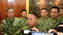 Panglima TNI Imbau Masyarakat Tidak Mudah Terprovokasi Informasi yang Belum Terverifikasi Panglima TNI Imbau Masyarakat Tidak Mudah Terprovokasi Informasi yang Belum Terverifikasi