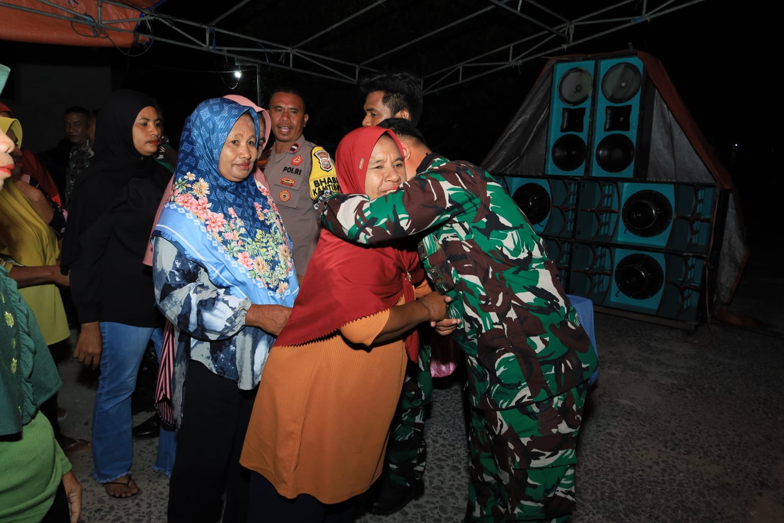 Bukan Sekadar Tugas, TMMD ke-129 Tinggalkan Air Mata dan Kenangan di Hati Warga Bukan Sekadar Tugas, TMMD ke-129 Tinggalkan Air Mata dan Kenangan di Hati Warga