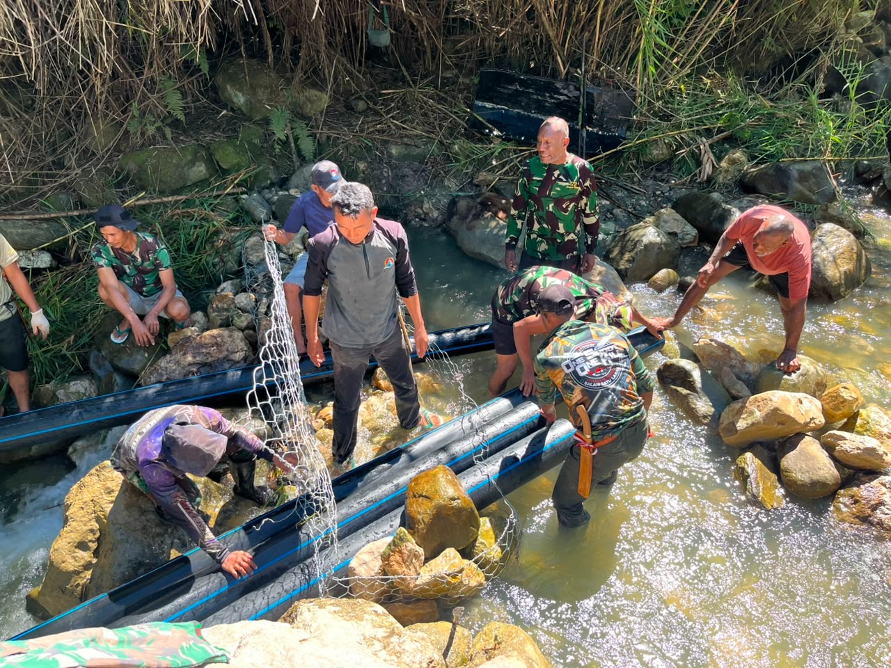 Karya Bakti Skala Besar Korem 172/PWY, Wujud Nyata Kehadiran TNI AD untuk Masyarakat Papua Karya Bakti Skala Besar Korem 172/PWY, Wujud Nyata Kehadiran TNI AD untuk Masyarakat Papua