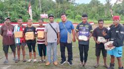 Peringati HUT ke-81 RI, Kepala Suku Kampung Suskun Keerom Gelar Lomba dan Bagikan Sembako untuk Pompa Semangat Nasionalisme Peringati HUT ke-81 RI, Kepala Suku Kampung Suskun Keerom Gelar Lomba dan Bagikan Sembako untuk Pompa Semangat Nasionalisme