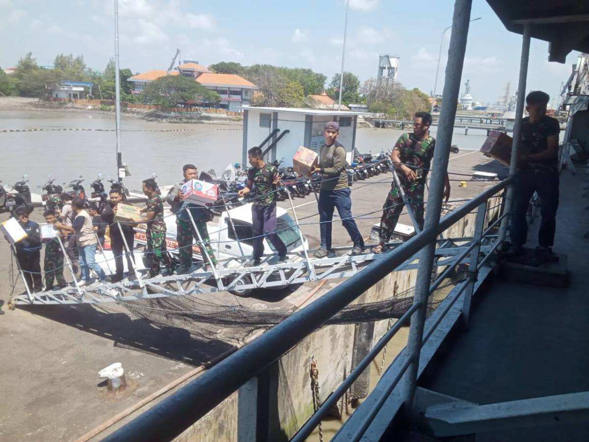 Hari Keenam Pascagempa, TNI Kerahkan 5.254 Personel dan Salurkan 293 Ton Bantuan untuk NTT