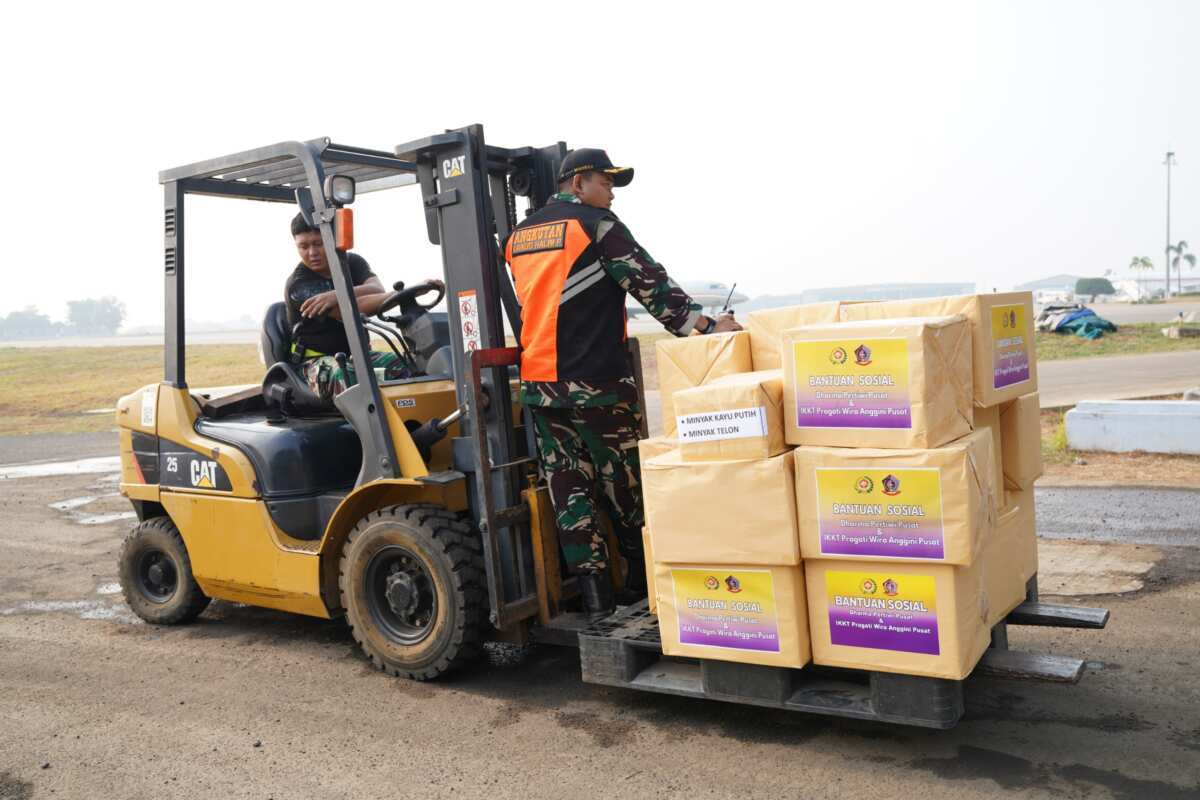 Dharma Pertiwi Peduli, Bantuan untuk Korban Gempa NTT Disalurkan Dharma Pertiwi Peduli, Bantuan untuk Korban Gempa NTT Disalurkan
