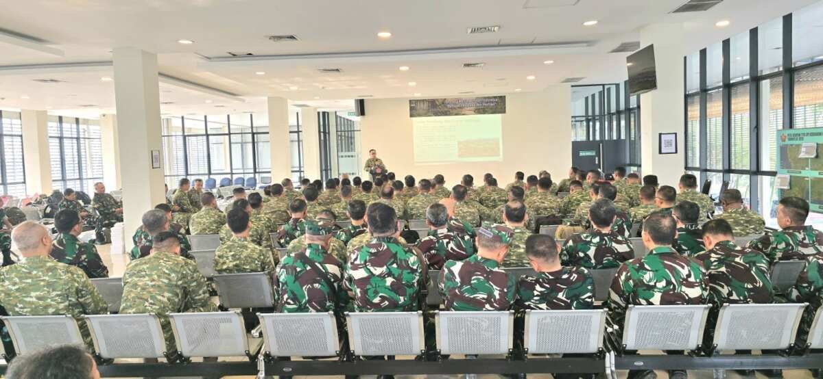 Tak Hanya Padamkan Api, TNI Perkuat Penanganan Karhutla Melalui Penyuluhan