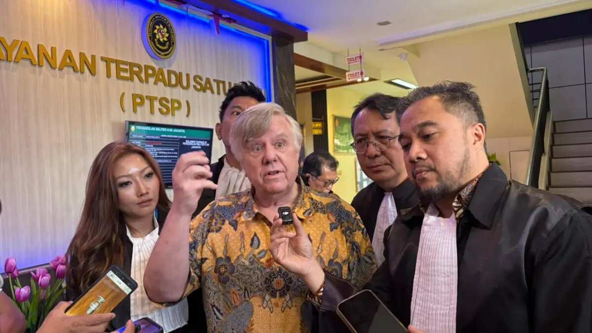 Kontroversi vonis dua tahun penjara terhadap warga Amerika dalam kasus satelit Kemhan