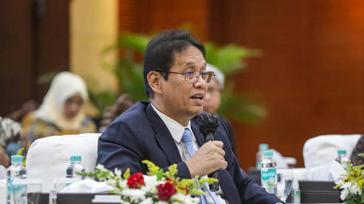 Dividen Danantara: Manfaat dan Implikasinya bagi Perekonomian Indonesia Dividen Danantara: Manfaat dan Implikasinya bagi Perekonomian Indonesia