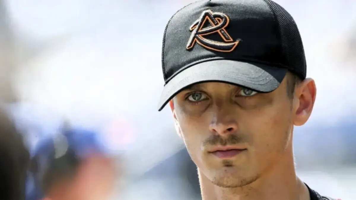 Luca Marini Bergabung dengan KTM Tech3 untuk MotoGP 2027 Luca Marini Bergabung dengan KTM Tech3 untuk MotoGP 2027