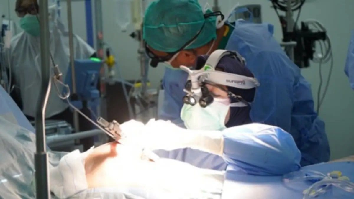 Operasi Bypass Jantung dengan Metode MICS: Solusi Modern untuk Pemulihan Lebih Cepat Operasi Bypass Jantung dengan Metode MICS: Solusi Modern untuk Pemulihan Lebih Cepat