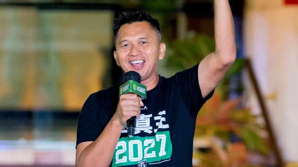 Persebaya dan Bonek: Sinergi yang Kuat dalam Dukungan Tim Persebaya dan Bonek: Sinergi yang Kuat dalam Dukungan Tim
