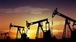 Kenaikan Harga Minyak Mentah WTI: Penyebab dan Implikasinya Kenaikan Harga Minyak Mentah WTI: Penyebab dan Implikasinya