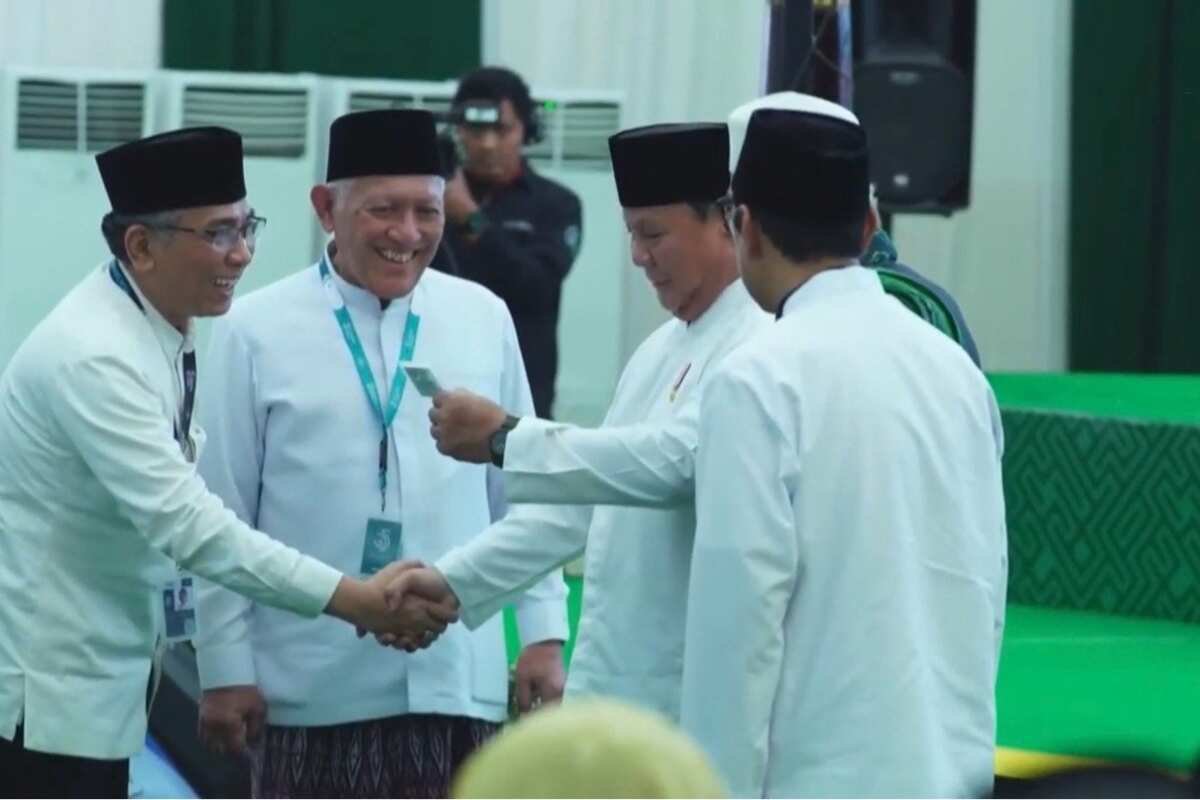 Presiden Prabowo Terima Kartu Anggota Nahdlatul Ulama Presiden Prabowo Terima Kartu Anggota Nahdlatul Ulama