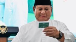 Momen Bersejarah Prabowo Subianto Terima Kartu Anggota NU