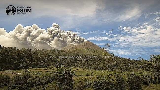 Erupsi Gunung Sinabung: Status Waspada dan Ancaman yang Dihadapi Erupsi Gunung Sinabung: Status Waspada dan Ancaman yang Dihadapi