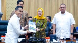 Rapat Dengar Pendapat dengan Panja RUU Kadin Komisi VI DPR RI, Bamsoet Dorong KADIN Sebagai Lembaga Sui Generis Non APBN Rapat Dengar Pendapat dengan Panja RUU Kadin Komisi VI DPR RI, Bamsoet Dorong KADIN Sebagai Lembaga Sui Generis Non APBN
