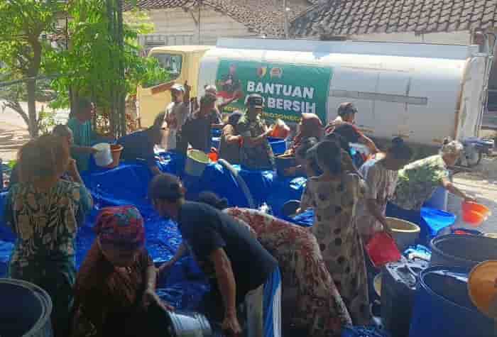 Sambut HUT TNI ke-81, Kodim Bojonegoro Pasok 13.000 Liter Air Bersih untuk Warga Dusun Kedungdowo Sumberharjo Sumberrejo