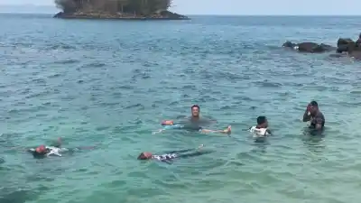 Tingkatkan Kesiapsiagaan di Perairan, Satpolairud Polresta Sorong Kota Asah Kemampuan Renang Laut