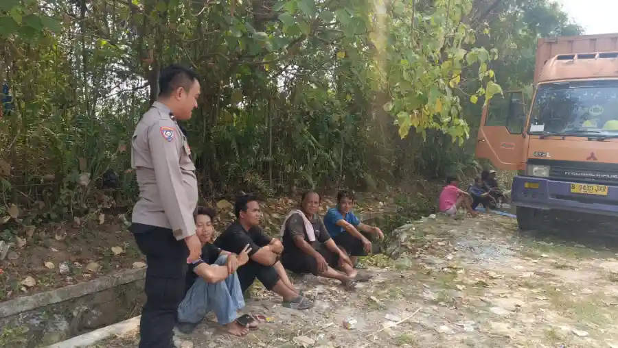 Program POLIRAN, Aipda Didi MS Sambangi Warga Sukanagara dan Perkuat Kamtibmas Program POLIRAN, Aipda Didi MS Sambangi Warga Sukanagara dan Perkuat Kamtibmas